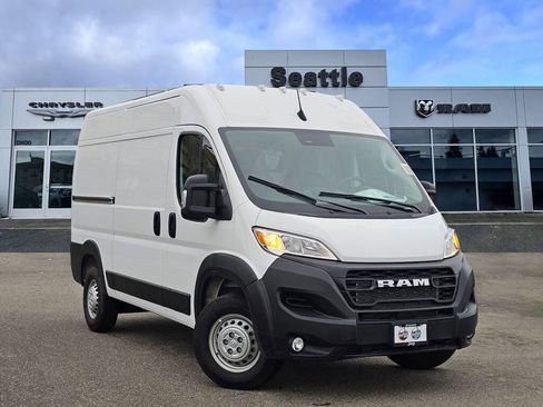 New 2026 RAM ProMaster 2500 w/ Convenience Group image 1