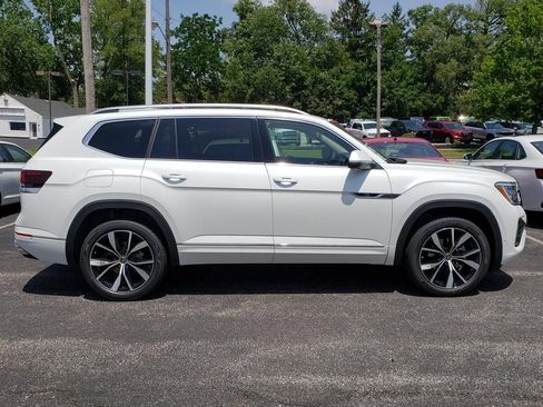 New 2026 Volkswagen Atlas SEL Premium R-Line AWD/4WD image 2
