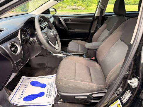 Used 2019 Toyota Corolla LE FWD image 9