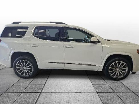 Used 2023 GMC Acadia Denali FWD image 4