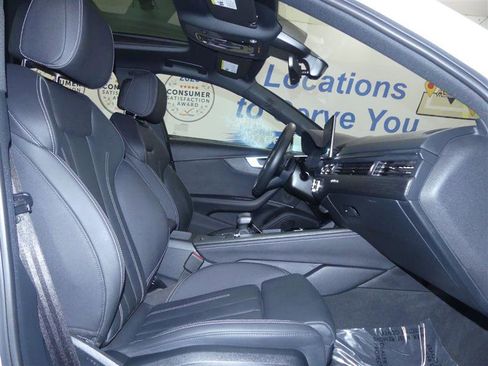 Used 2022 Audi A4 2.0T Premium Plus image 9