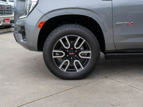 Used 2022 GMC Yukon XL AT4 w/ AT4 Premium Plus Package image 34