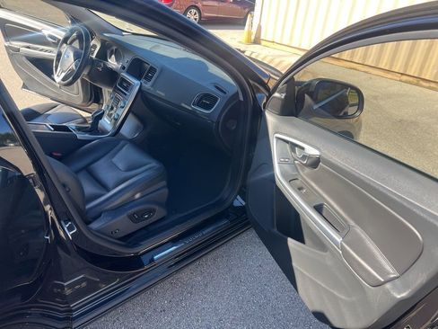 Used 2016 Volvo S60 T5 Premier w/ Convenience Package image 27