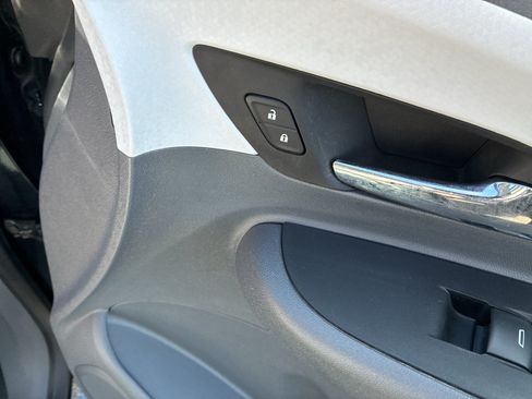 Used 2018 Chevrolet Bolt LT FWD image 52