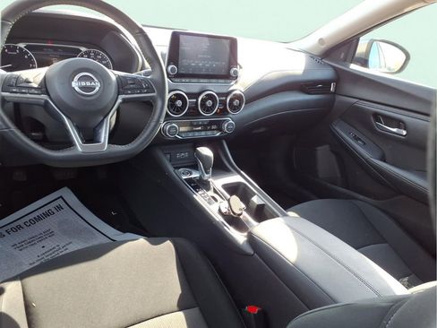 Used 2025 Nissan Sentra SV w/ All-Weather Package image 4
