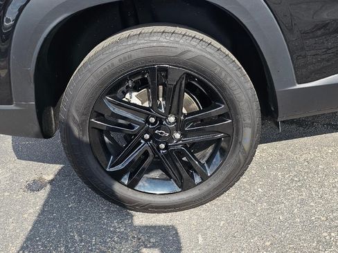 Used 2024 Chevrolet Trax ACTIV w/ Sunroof Package FWD image 8