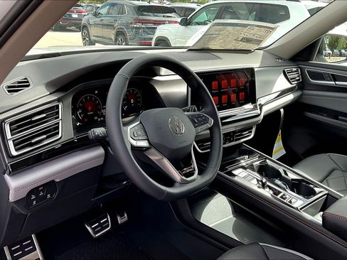 New 2026 Volkswagen Atlas Peak Edition AWD/4WD image 14