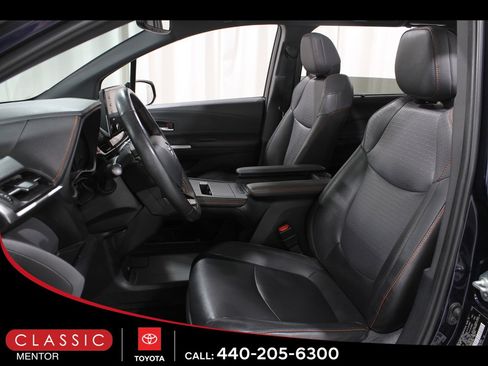 Certified 2021 Toyota Sienna XSE image 5