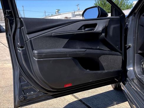 Used 2025 Toyota Camry SE image 18