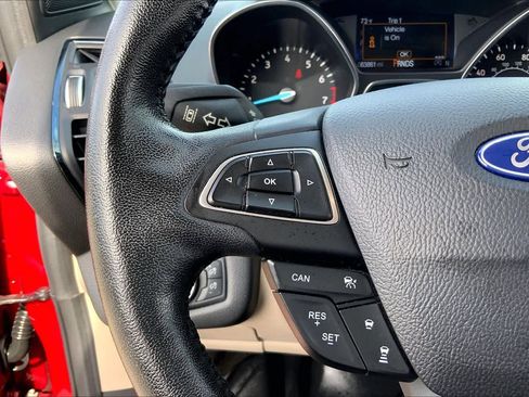 Used 2019 Ford Escape Titanium image 22