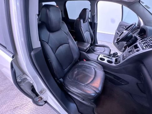 Used 2010 GMC Acadia SLT image 32
