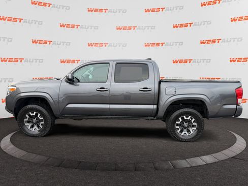Used 2022 Toyota Tacoma SR AWD/4WD image 2