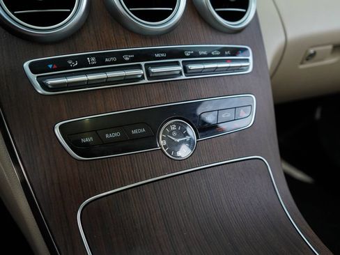 Used 2020 Mercedes-Benz C 300 4MATIC Sedan image 27