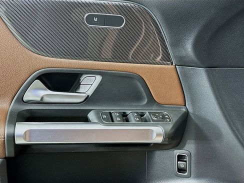 Used 2022 Mercedes-Benz GLB 250 image 20