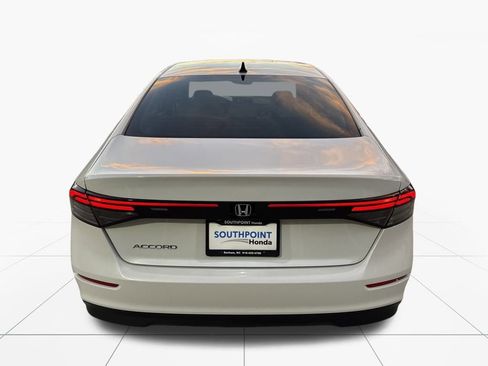 New 2025 Honda Accord SE image 10