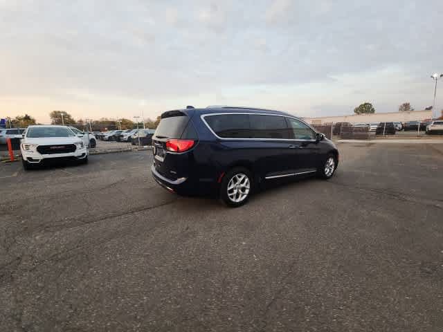 Used 2020 Chrysler Pacifica Limited FWD image 17