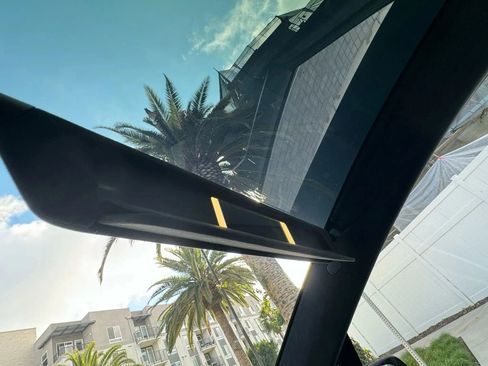 Used 2017 Tesla Model X 75D image 29