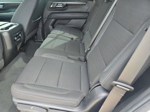 Used 2025 Chevrolet Tahoe LS RWD image 11