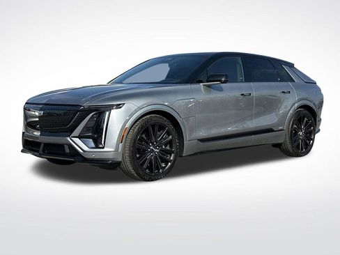 New 2026 Cadillac Lyriq V image 2