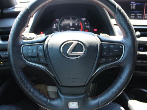 Used 2019 Lexus UX 200 F Sport w/ F Sport Premium Package FWD image 18