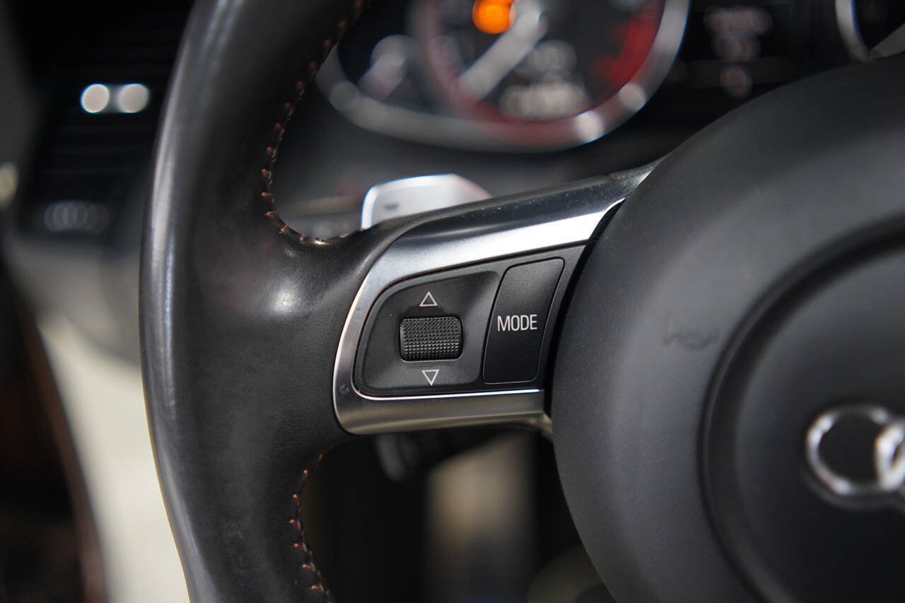 Used 2011 Audi R8 V10 AWD/4WD image 97