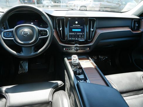 Certified 2024 Volvo XC60 T8 Ultimate w/ Protection Package Premier AWD/4WD image 13