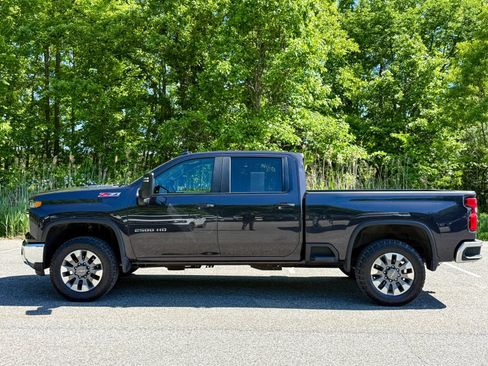 Used 2024 Chevrolet Silverado 2500 LT AWD/4WD image 8