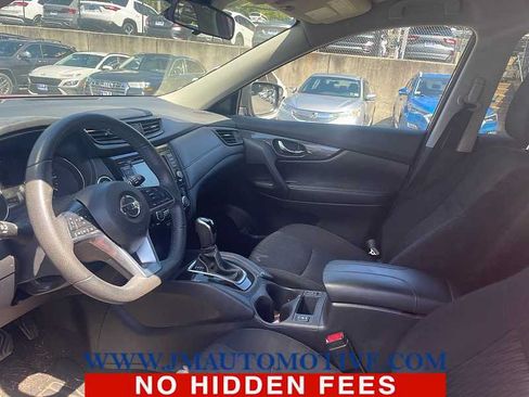 Used 2020 Nissan Rogue SV AWD/4WD image 2