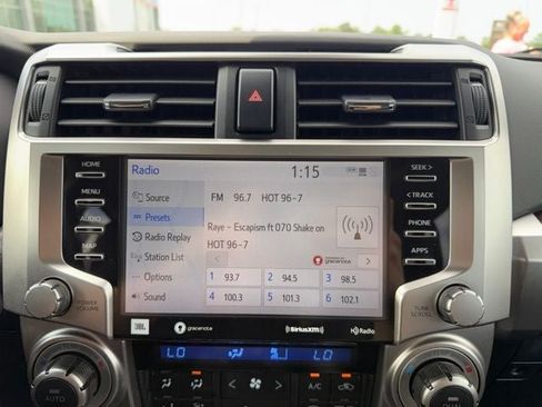 Used 2022 Toyota 4Runner Limited AWD/4WD image 34