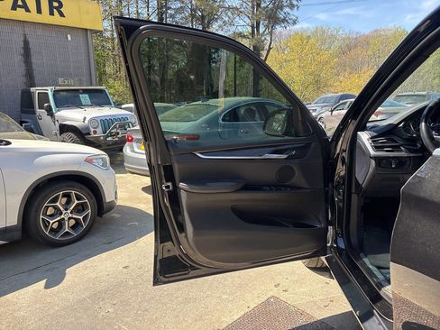 Used 2018 BMW X5 xDrive35i w/ Premium Package image 12