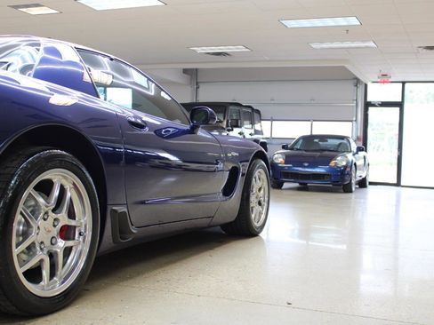 Used 2004 Chevrolet Corvette Z06 w/ Z06 Preferred Equipment Group RWD image 29