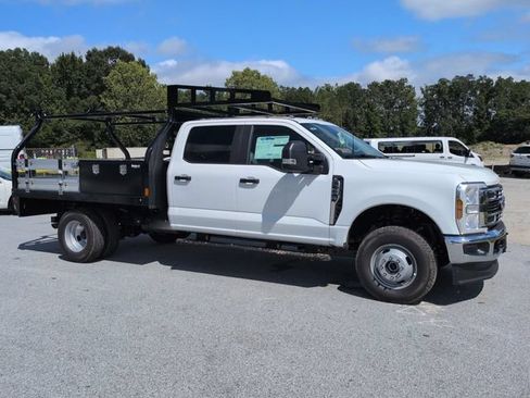 Used 2025 Ford F350 XL w/ XL Chrome Package AWD/4WD image 2