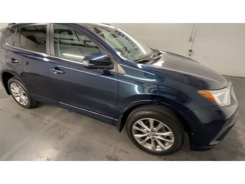 Used 2018 Toyota RAV4 Platinum image 2
