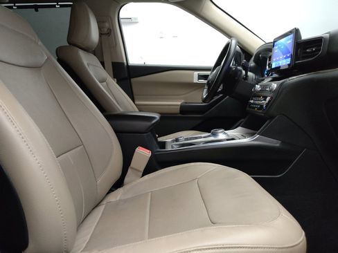 Used 2020 Ford Explorer Limited AWD/4WD image 21