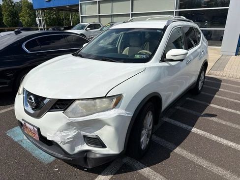 Used 2015 Nissan Rogue SV w/ SV Premium Package AWD/4WD image 2