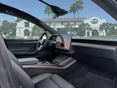 Used 2024 Tesla Model X AWD/4WD image 27