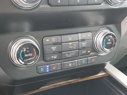 Used 2020 Ford F150 Lariat w/ Equipment Group 502A Luxury AWD/4WD image 23