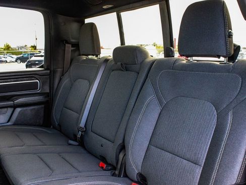 Used 2024 RAM 1500 Big Horn AWD/4WD image 32