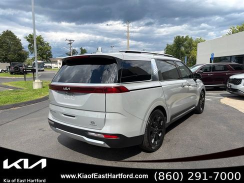 Used 2022 Kia Carnival SX FWD image 8