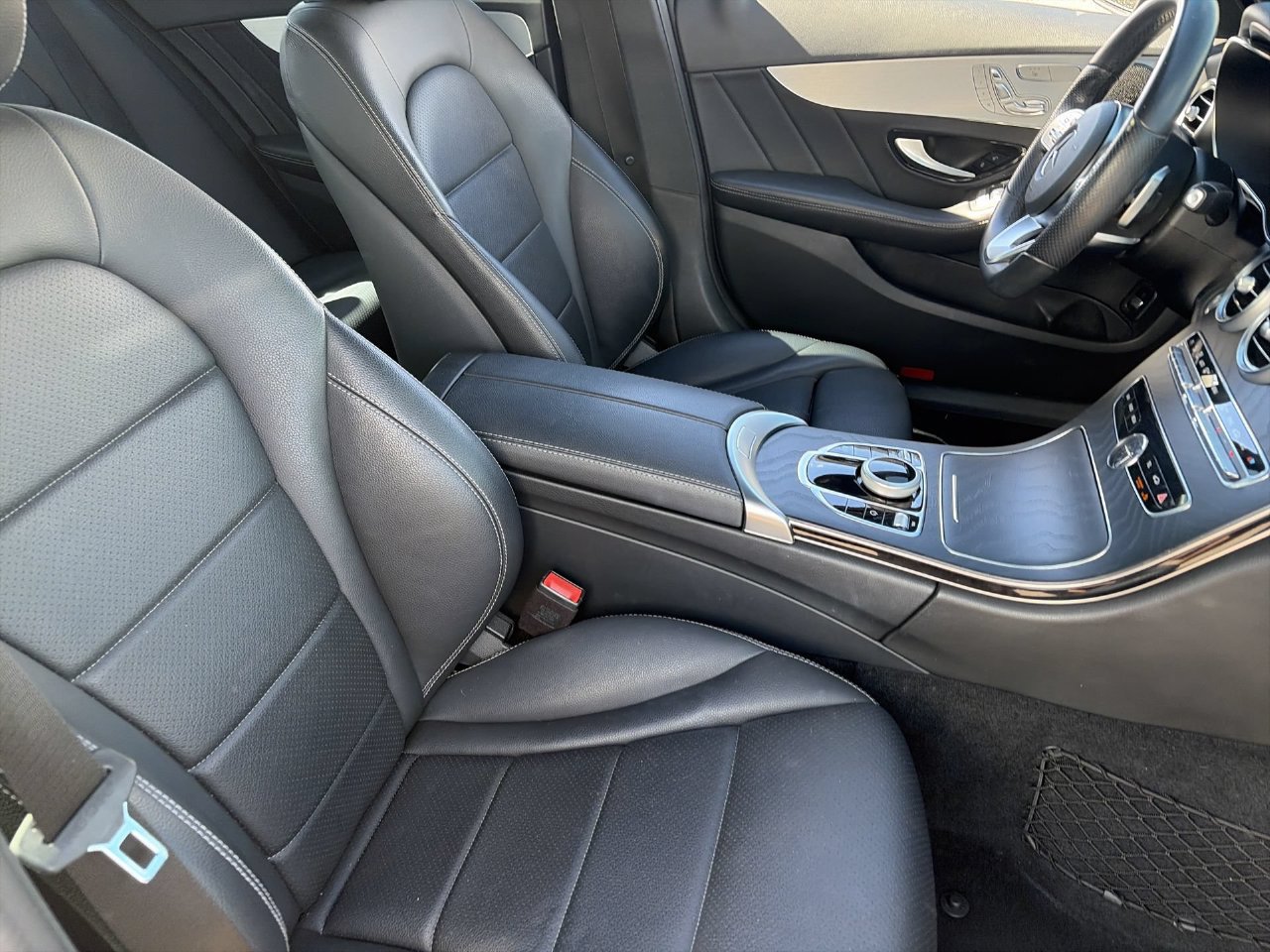 Used 2021 Mercedes-Benz C 300 Sedan image 10