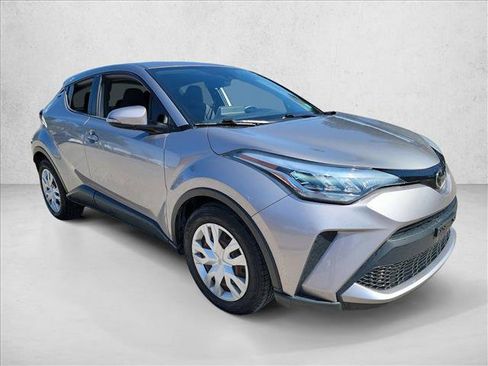 Used 2020 Toyota C-HR LE image 3