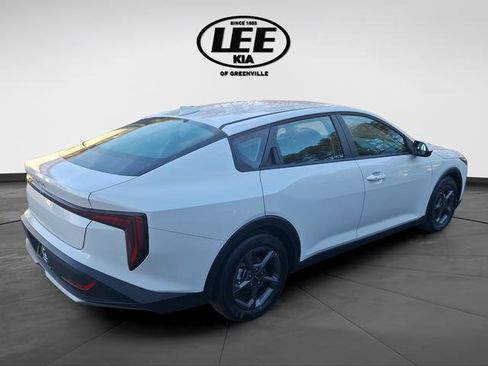 New 2025 Kia K4 LXS image 7