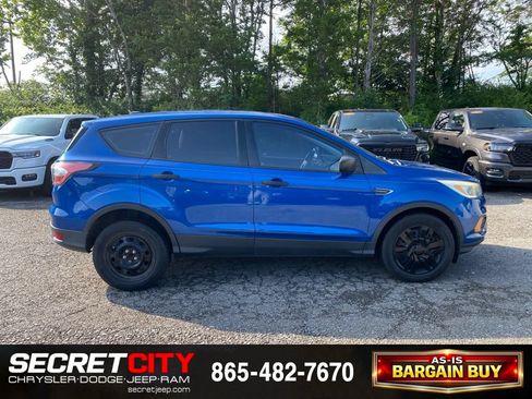 Used 2017 Ford Escape S FWD image 4