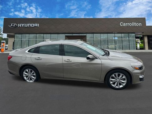 Used 2024 Chevrolet Malibu LT image 4
