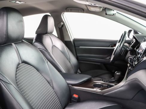 Used 2022 Toyota Camry SE FWD image 26