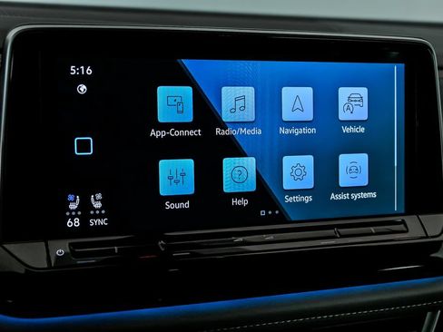 Certified 2025 Volkswagen Atlas Cross Sport SEL R-Line AWD/4WD image 20