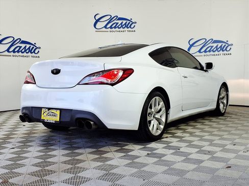 Used 2015 Hyundai Genesis 3.8 image 24