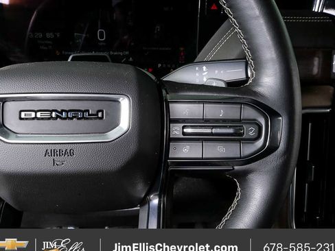 Certified 2025 GMC Yukon XL Denali Ultimate AWD/4WD image 11