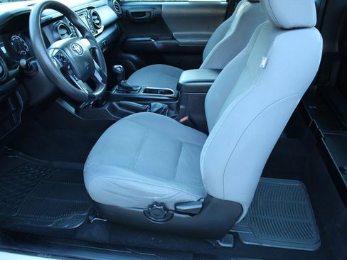 Used 2016 Toyota Tacoma 2WD Access Cab image 17