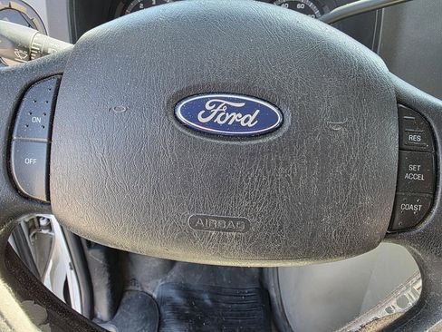 Used 2013 Ford E-250 and Econoline 250 w/ PWR Group image 25